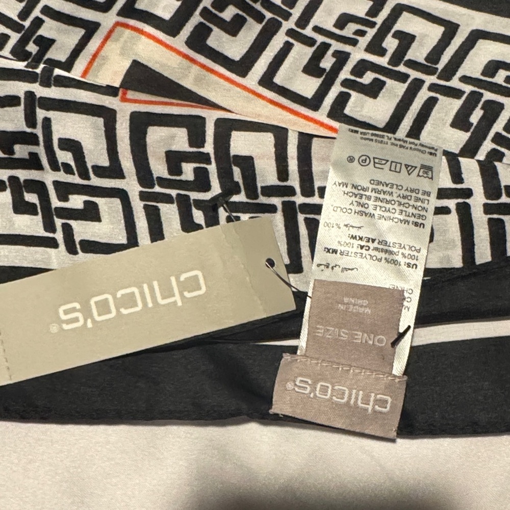 NWT Chicos Floral Silk-Look Square Scarf with Greek Key Border - Picture 5 of 5